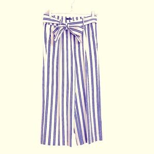 {Halogen} Cropped Wide Leg Striped Pants Blue and Ivory